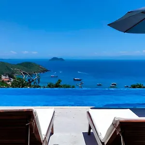Mar & Hotel